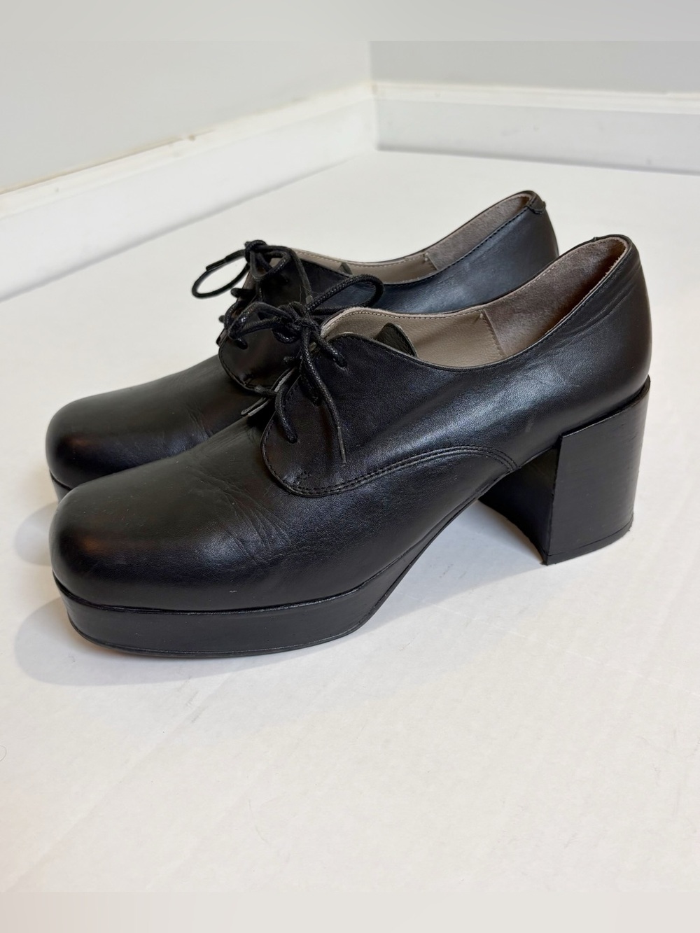 Intentionally Blank Albany Platform Oxford Black Leather Size 9 Chunky Heel